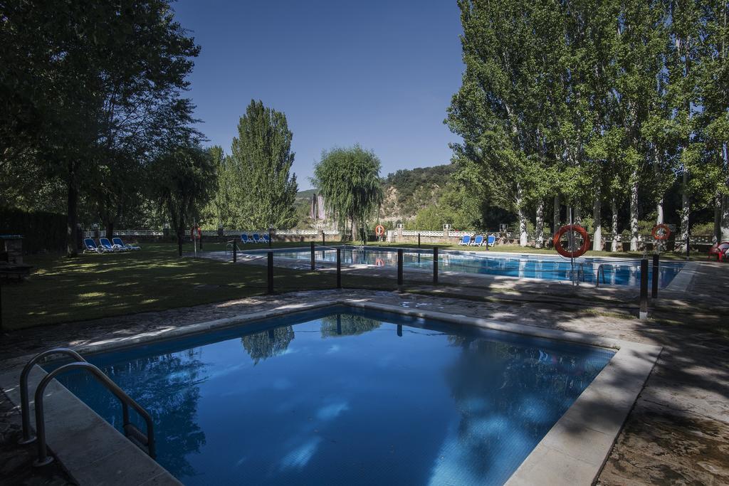 Camping & Bungalows Ligueerre De Cinca Bagian luar foto