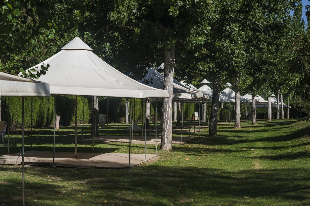 Camping & Bungalows Ligueerre De Cinca Bagian luar foto