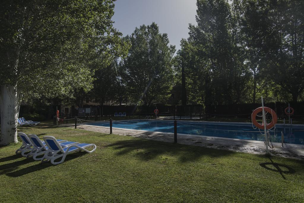 Camping & Bungalows Ligueerre De Cinca Bagian luar foto
