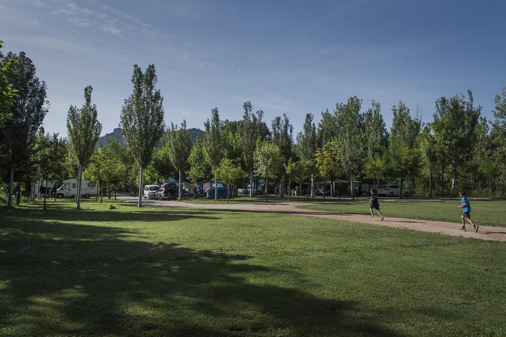 Camping & Bungalows Ligueerre De Cinca Bagian luar foto